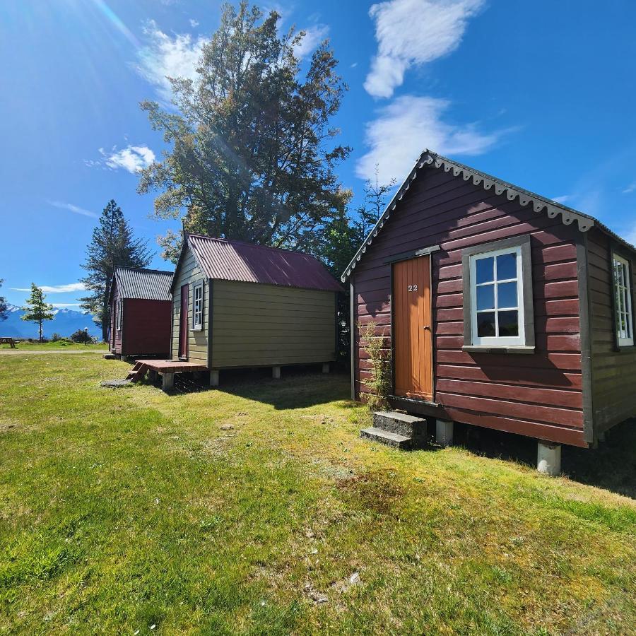 Manapouri Holiday Park Exterior photo