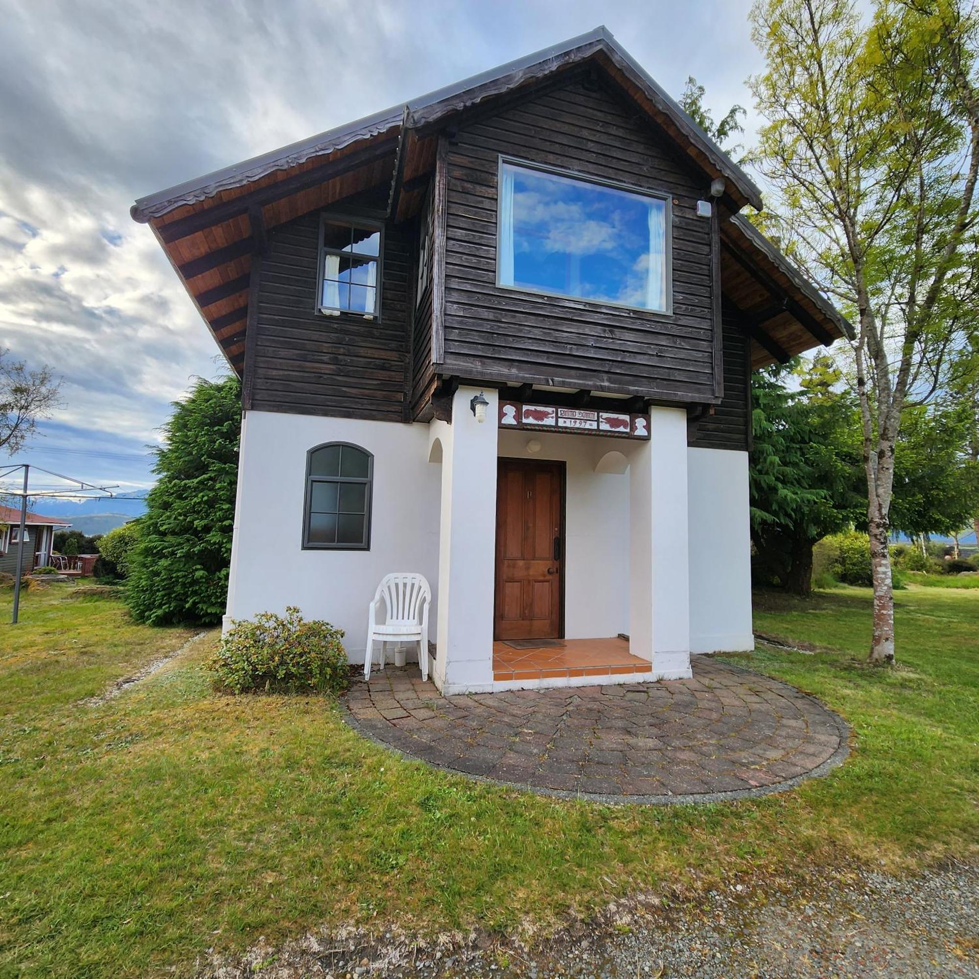 Manapouri Holiday Park Exterior photo